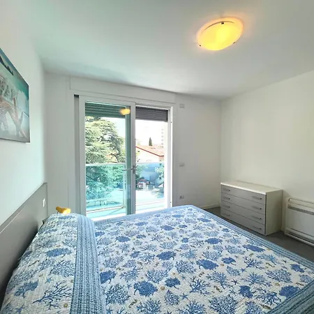 Residenza Miramare شقة لينانو سابيادورو